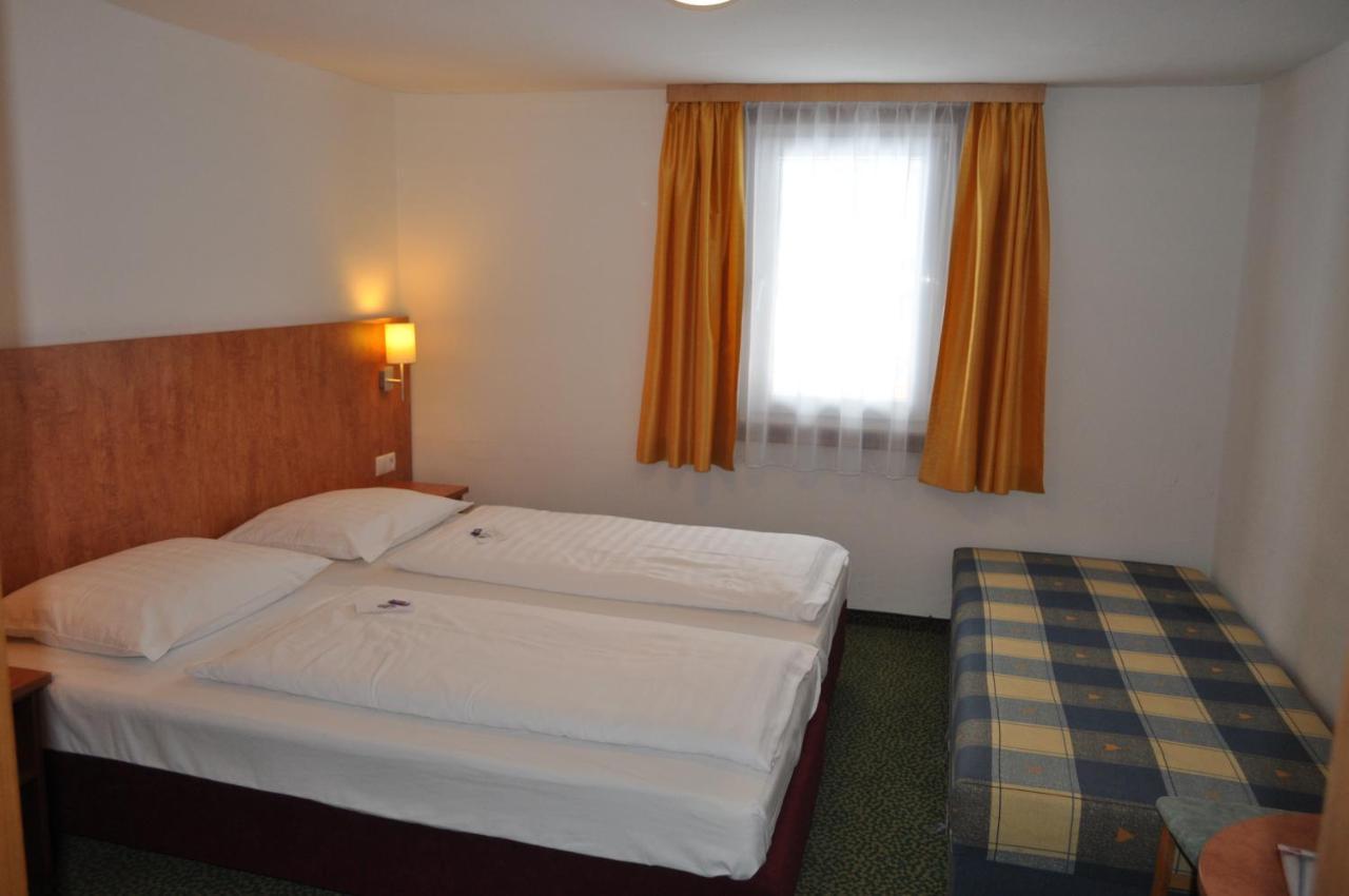 אוברטאורן Hotel Tauernpasshoehe מראה חיצוני תמונה