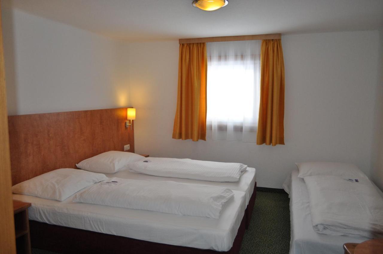 אוברטאורן Hotel Tauernpasshoehe מראה חיצוני תמונה